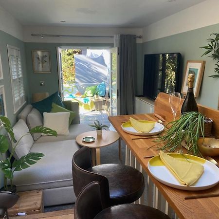 Town Centre Garden Retreat Apartman Cheltenham Kültér fotó